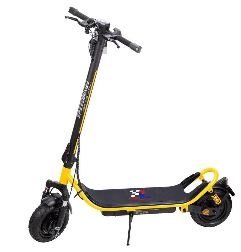 Speedbikes 500W foldable electric scooter in black and yellow, studio product photo